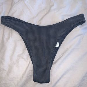 Cheeky ripped Bikini Bottom in M